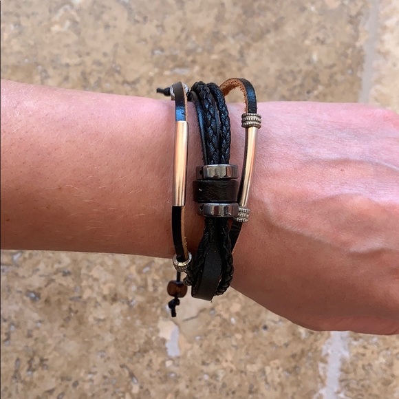 Leather bracelet - Picture 3 of 3